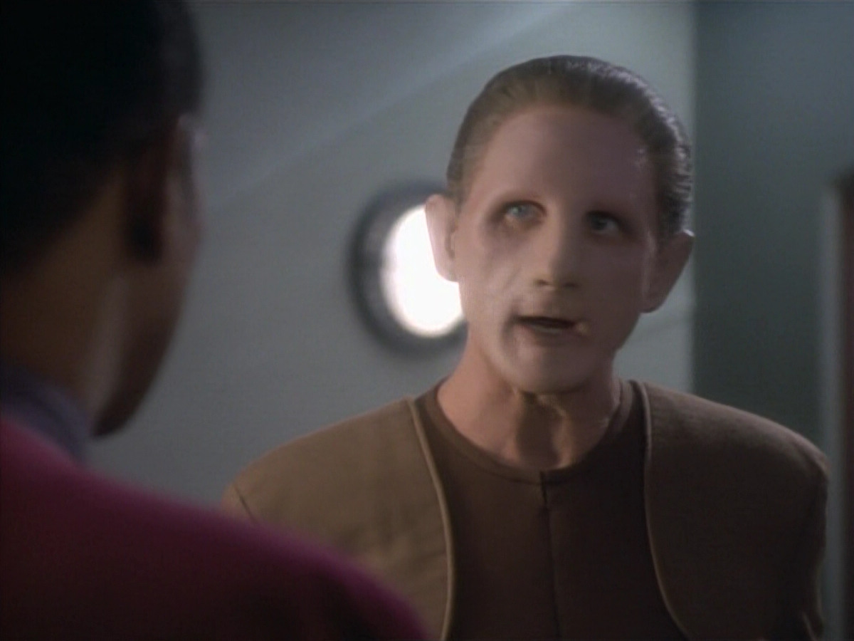 extant_StarTrekDS9_1x09-ThePassenger_01634.jpg
