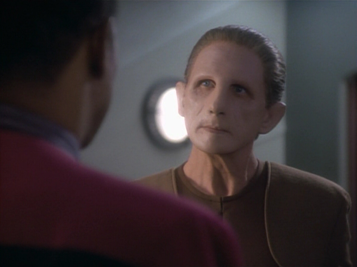 extant_StarTrekDS9_1x09-ThePassenger_01651.jpg