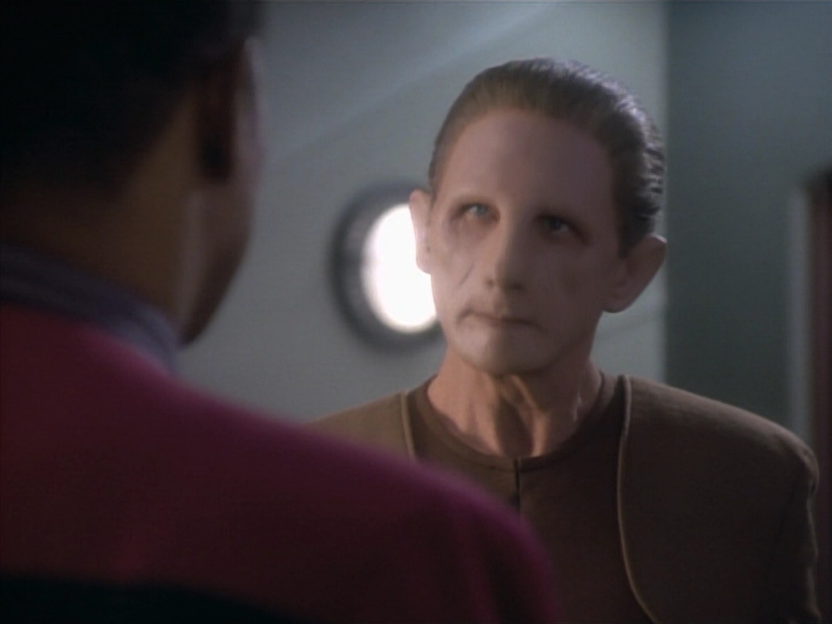 extant_StarTrekDS9_1x09-ThePassenger_01652.jpg