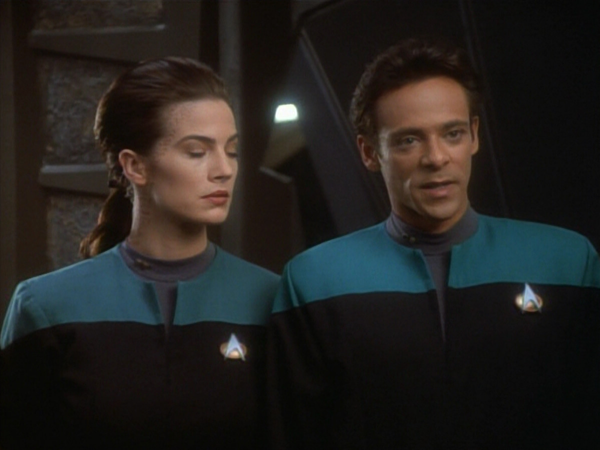 extant_StarTrekDS9_1x09-ThePassenger_02064.jpg
