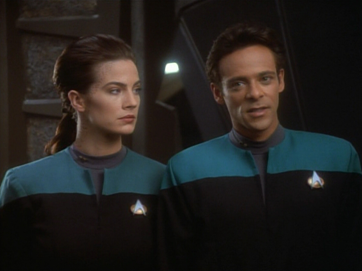 extant_StarTrekDS9_1x09-ThePassenger_02066.jpg