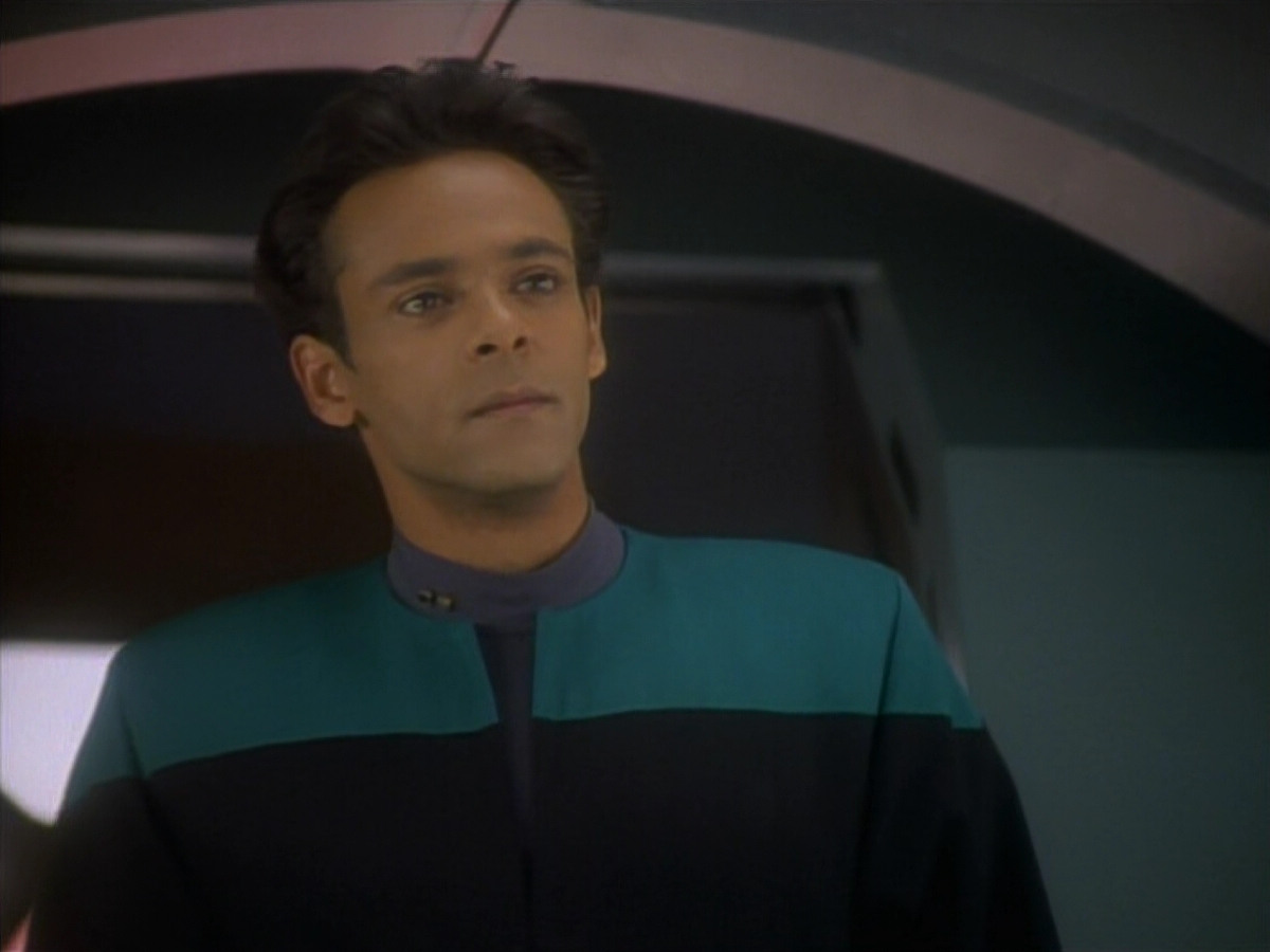 extant_StarTrekDS9_1x09-ThePassenger_02712.jpg