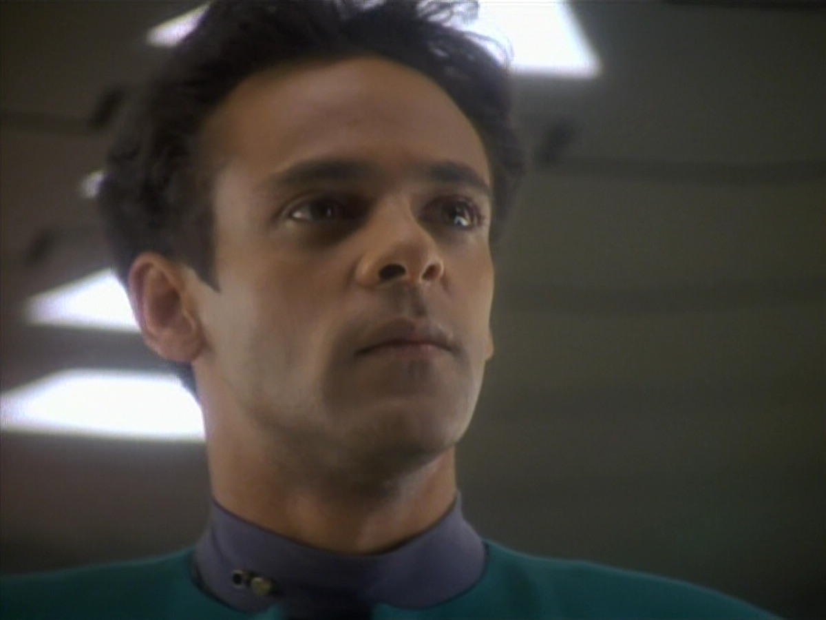 extant_StarTrekDS9_1x09-ThePassenger_02716.jpg
