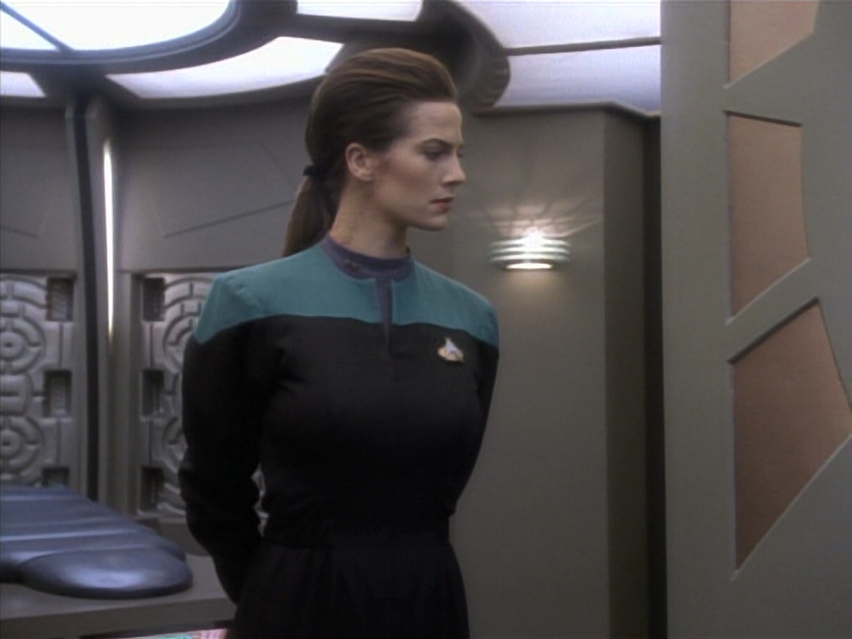 extant_StarTrekDS9_1x09-ThePassenger_02755.jpg