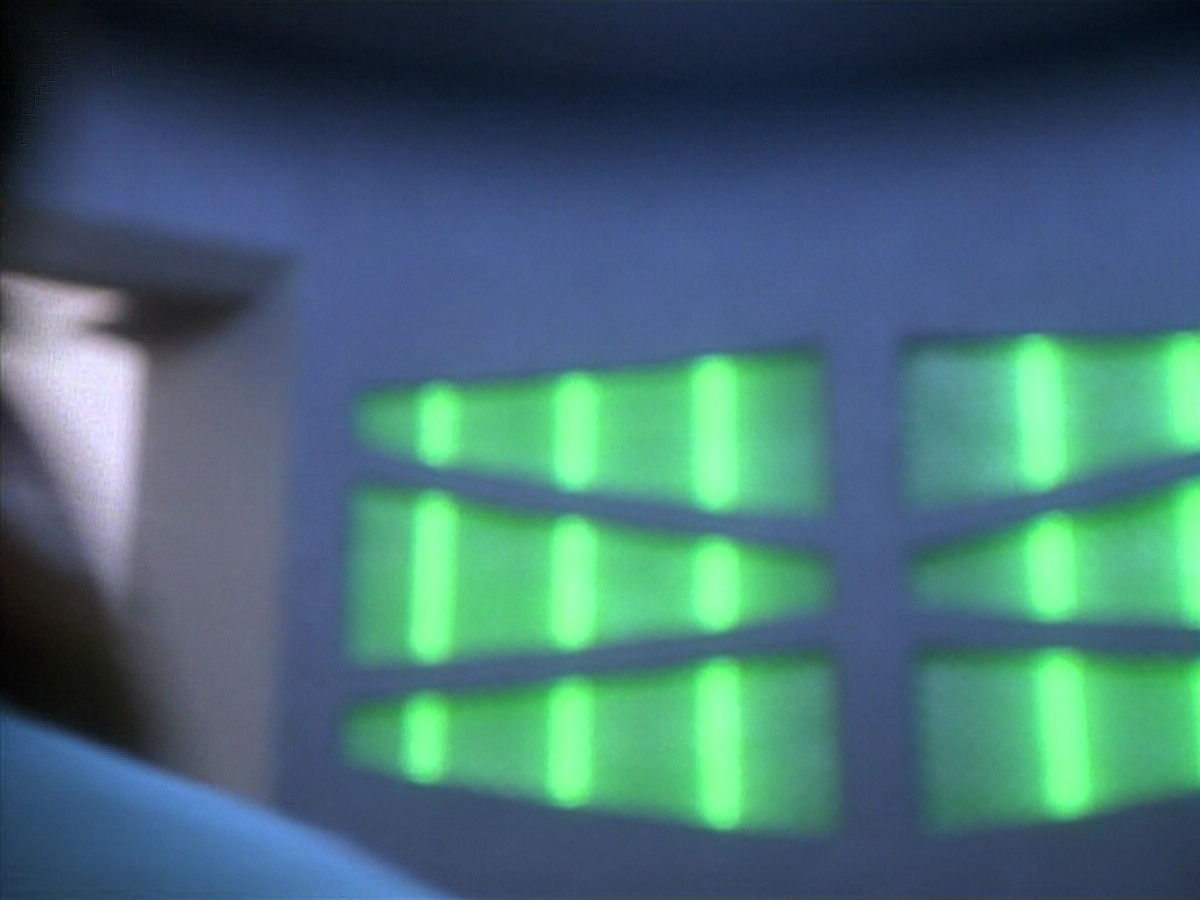 extant_StarTrekDS9_1x09-ThePassenger_02773.jpg