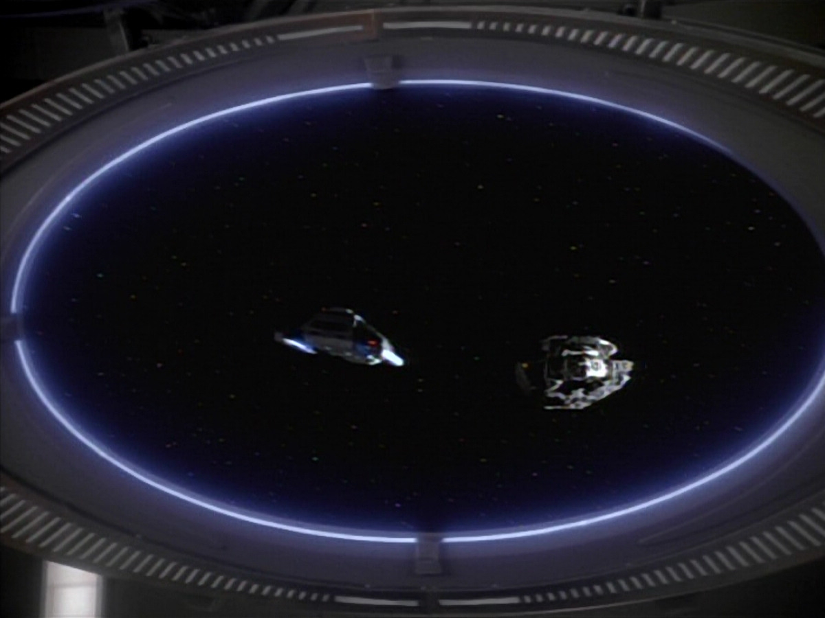 extant_StarTrekDS9_1x09-ThePassenger_02948.jpg