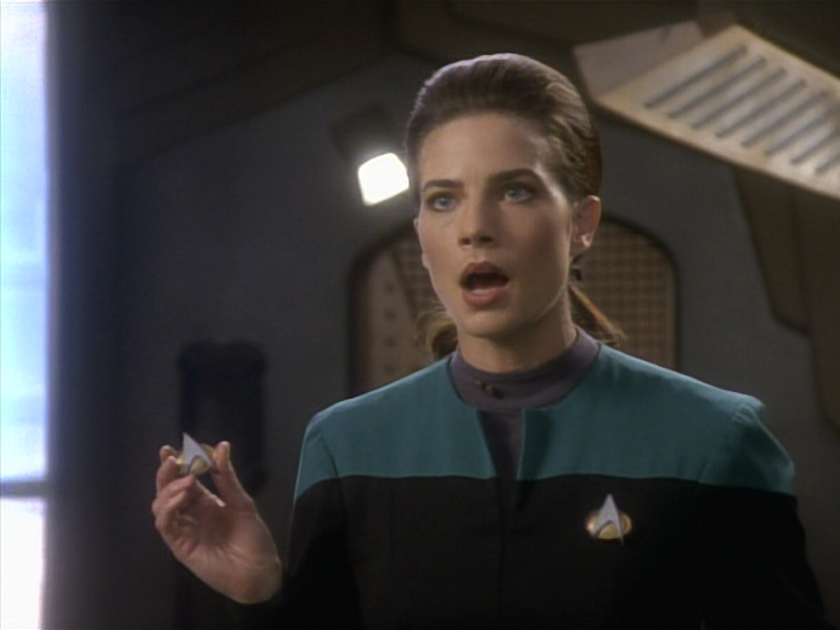 extant_StarTrekDS9_1x09-ThePassenger_02960.jpg