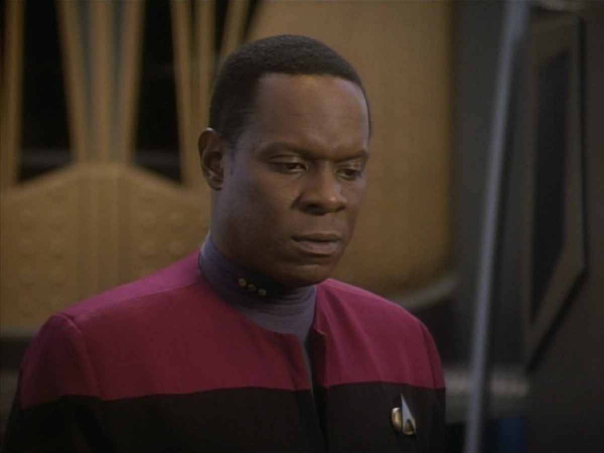 extant_StarTrekDS9_1x09-ThePassenger_02971.jpg