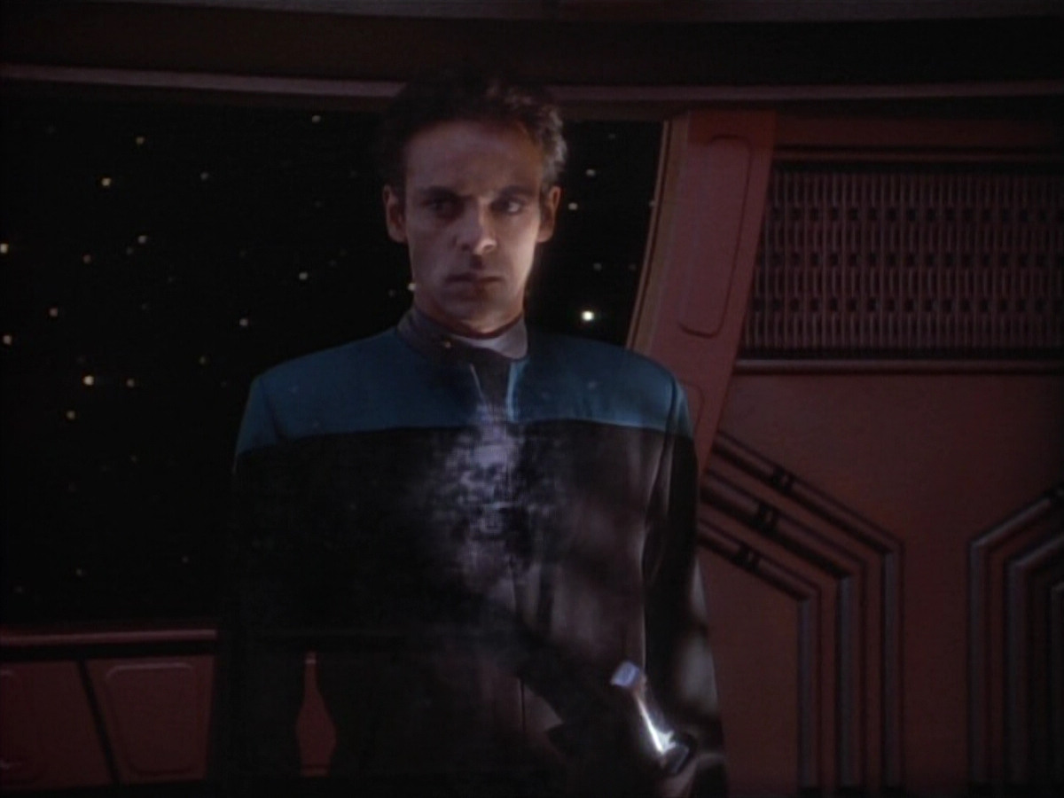 extant_StarTrekDS9_1x09-ThePassenger_03039.jpg