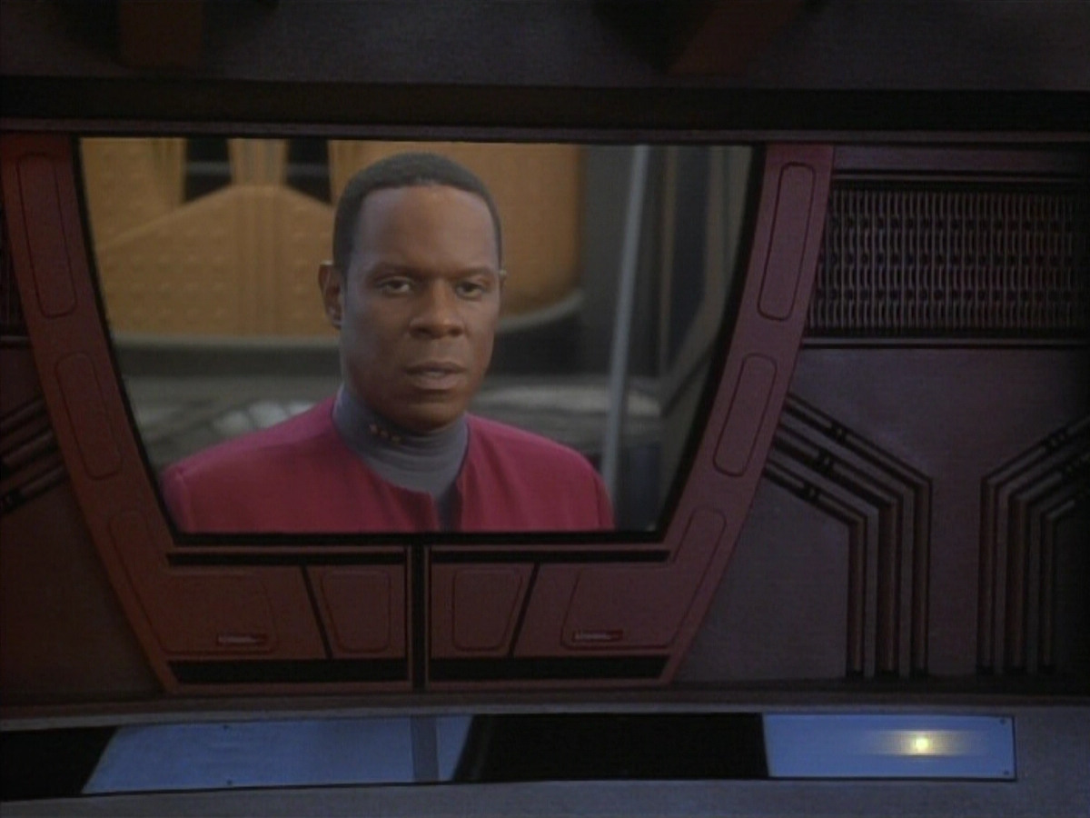 extant_StarTrekDS9_1x09-ThePassenger_03146.jpg