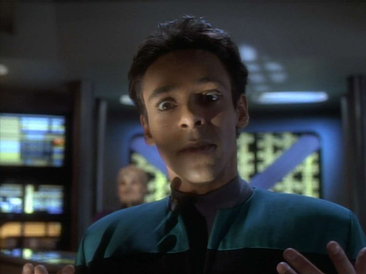 extant_StarTrekDS9_1x09-ThePassenger_03198.jpg