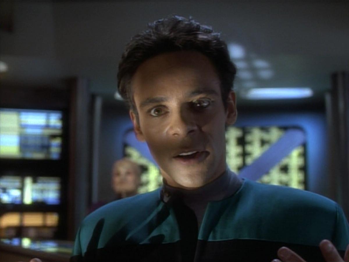 extant_StarTrekDS9_1x09-ThePassenger_03200.jpg