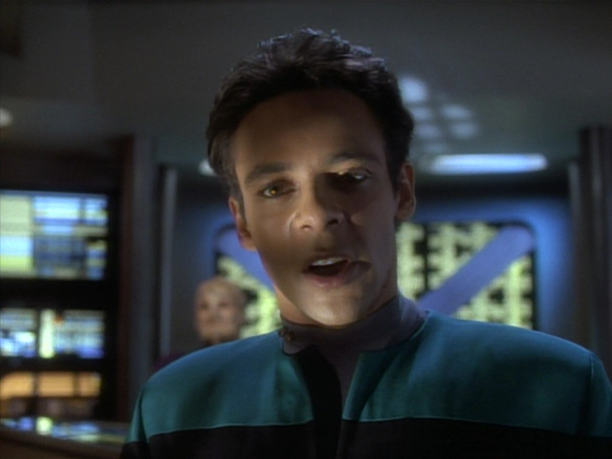 extant_StarTrekDS9_1x09-ThePassenger_03204.jpg