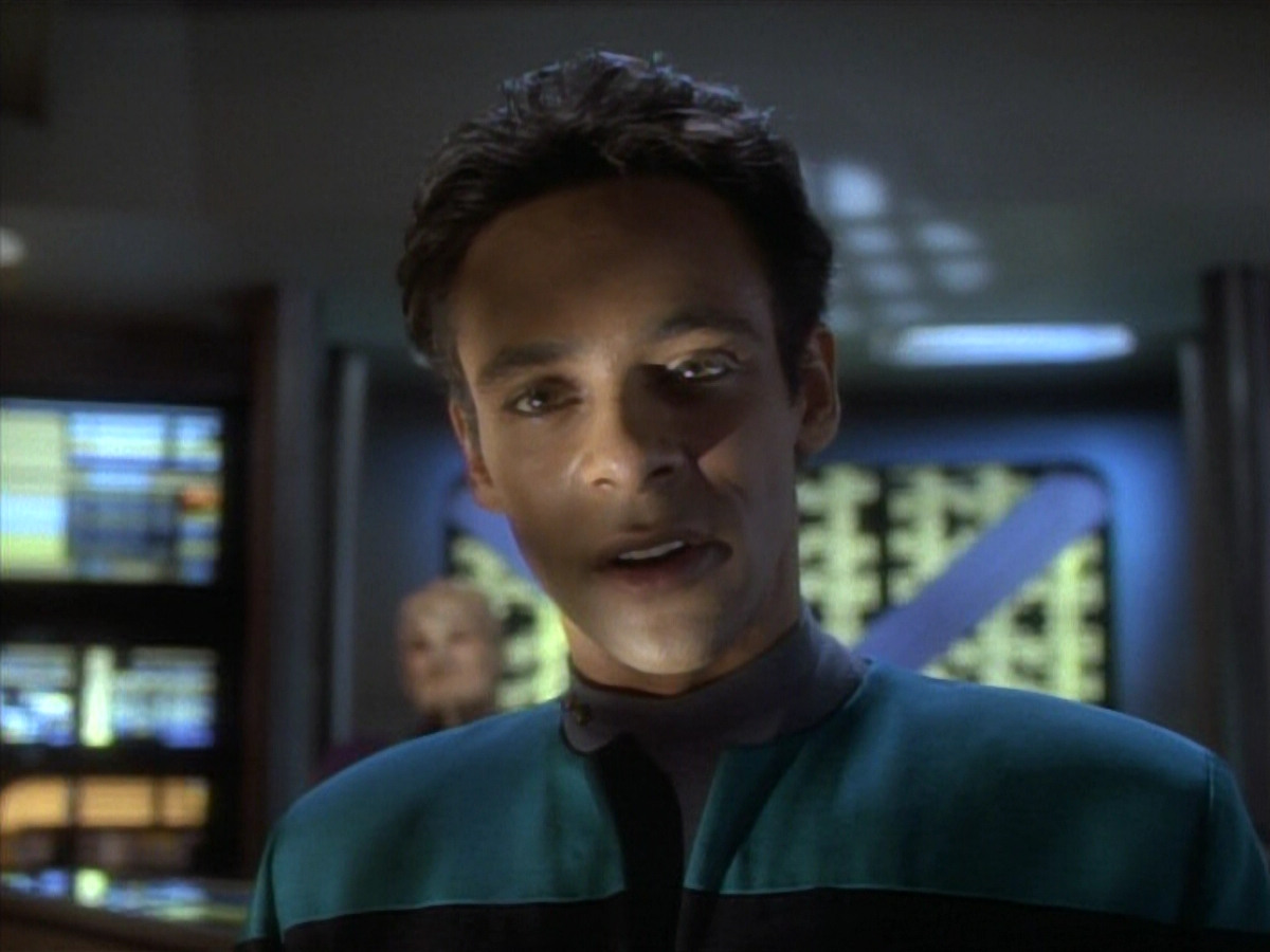 extant_StarTrekDS9_1x09-ThePassenger_03212.jpg