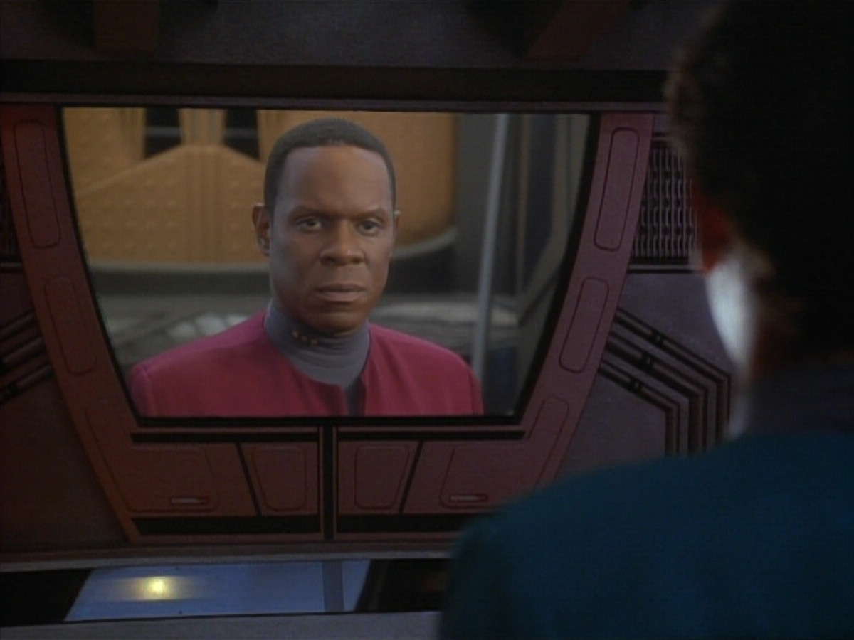 extant_StarTrekDS9_1x09-ThePassenger_03227.jpg