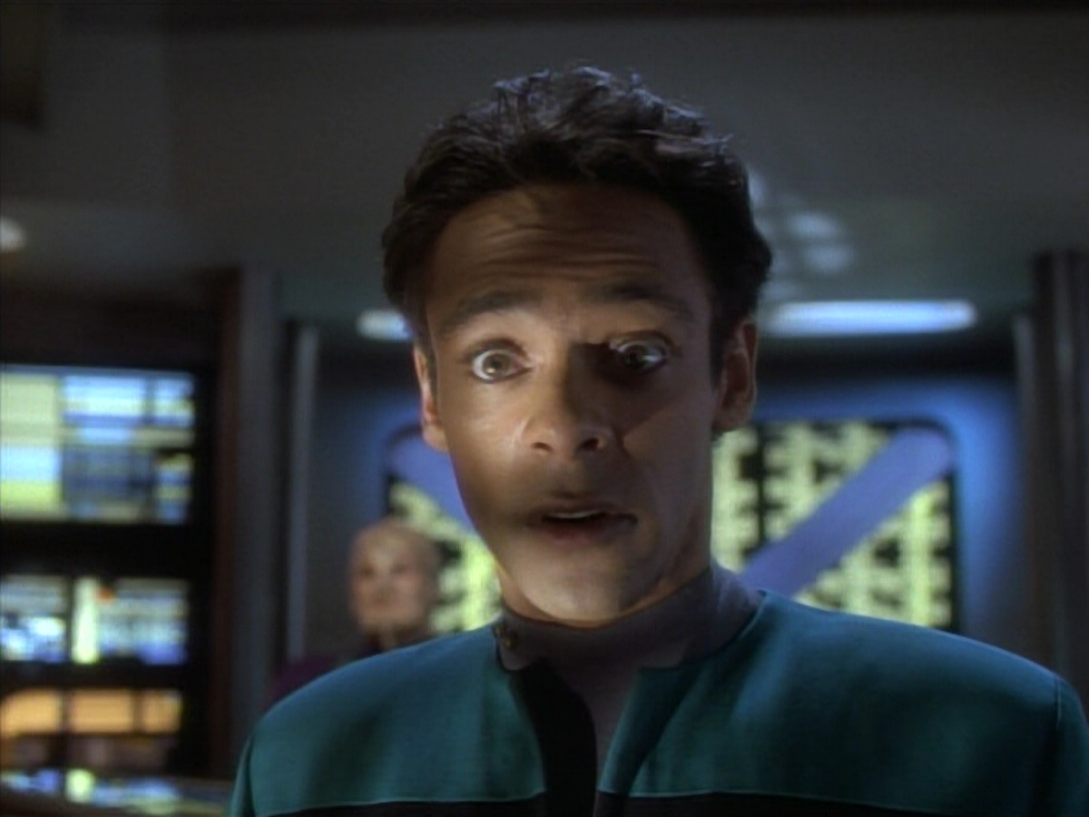 extant_StarTrekDS9_1x09-ThePassenger_03233.jpg