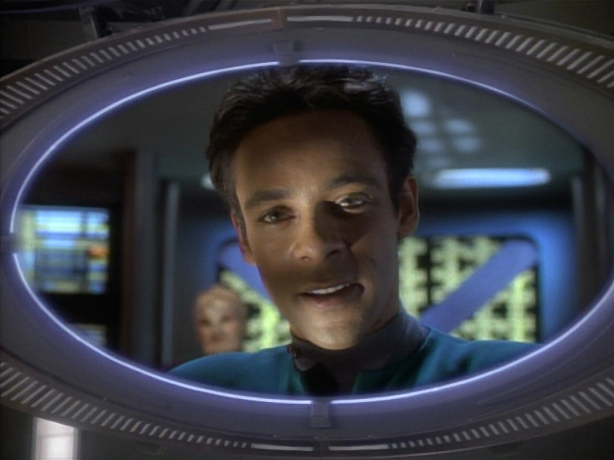 extant_StarTrekDS9_1x09-ThePassenger_03246.jpg