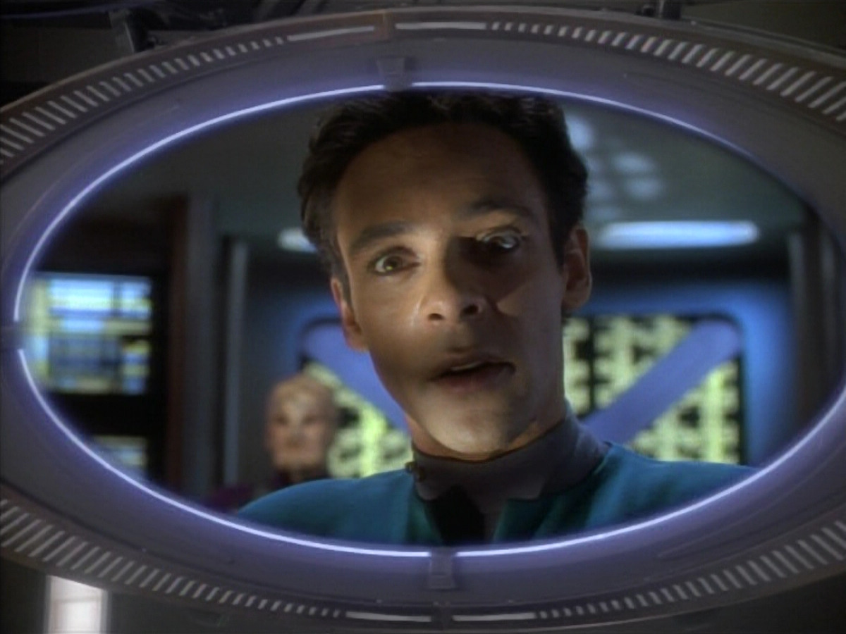 extant_StarTrekDS9_1x09-ThePassenger_03262.jpg