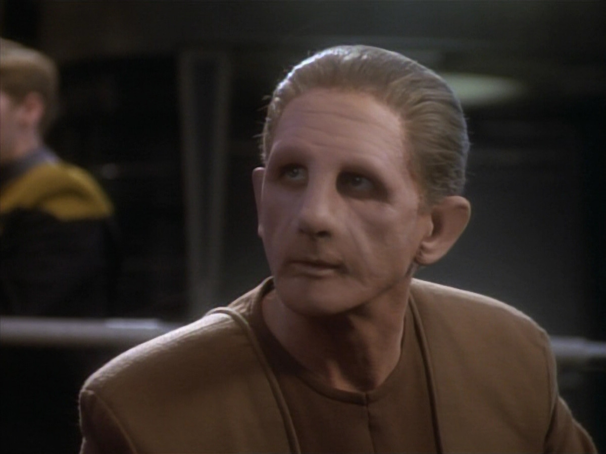 extant_StarTrekDS9_1x09-ThePassenger_03295.jpg
