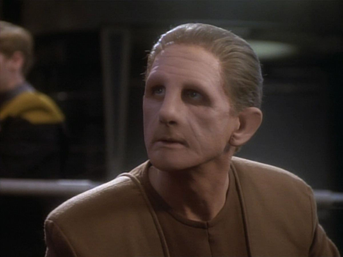 extant_StarTrekDS9_1x09-ThePassenger_03296.jpg