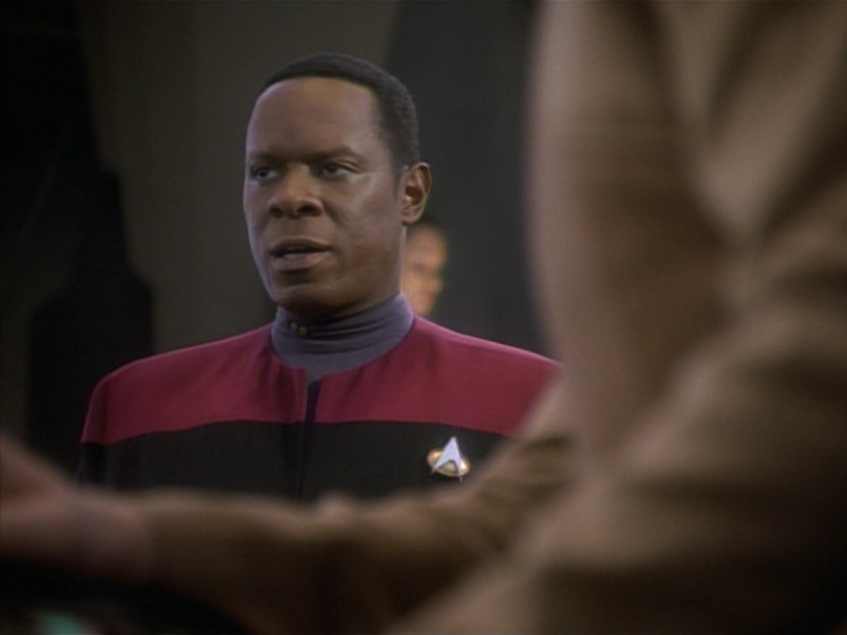 extant_StarTrekDS9_1x09-ThePassenger_03305.jpg