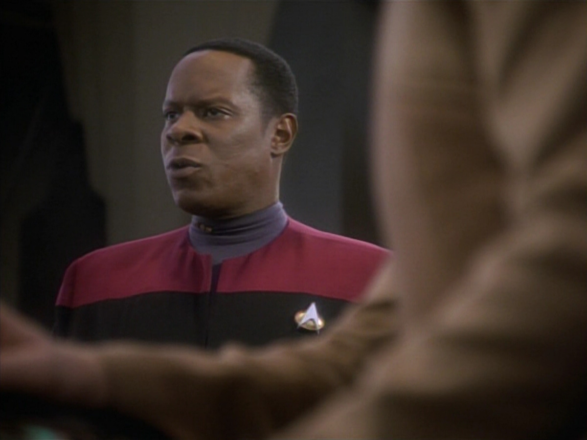 extant_StarTrekDS9_1x09-ThePassenger_03310.jpg