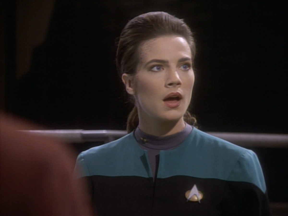 extant_StarTrekDS9_1x09-ThePassenger_03314.jpg