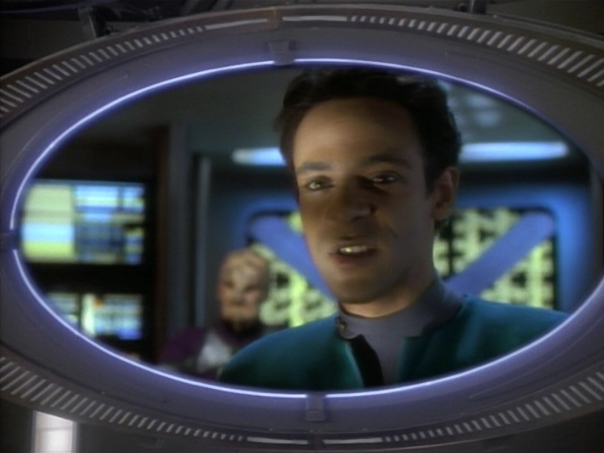 extant_StarTrekDS9_1x09-ThePassenger_03408.jpg