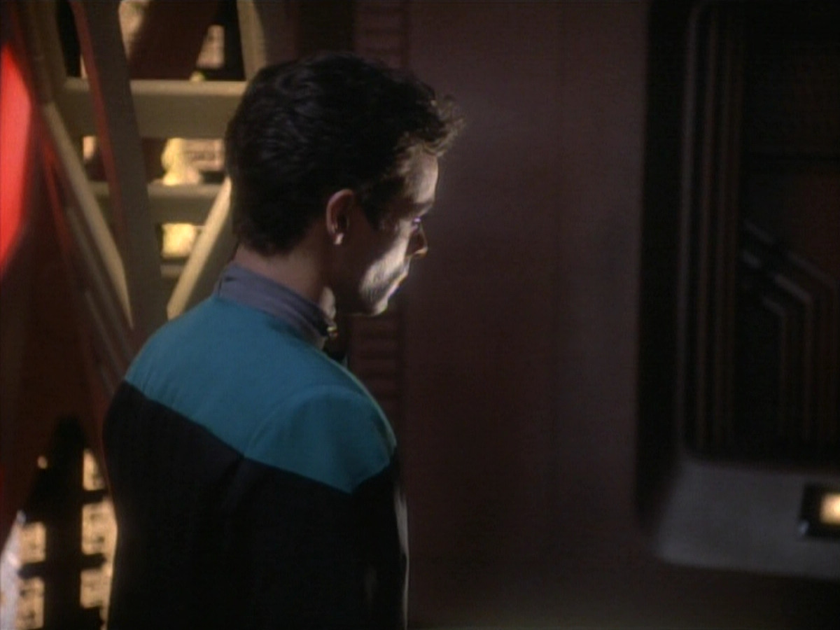 extant_StarTrekDS9_1x09-ThePassenger_03425.jpg