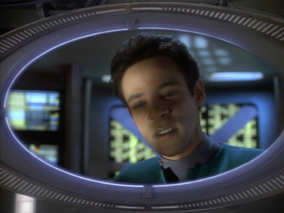 extant_StarTrekDS9_1x09-ThePassenger_03439.jpg