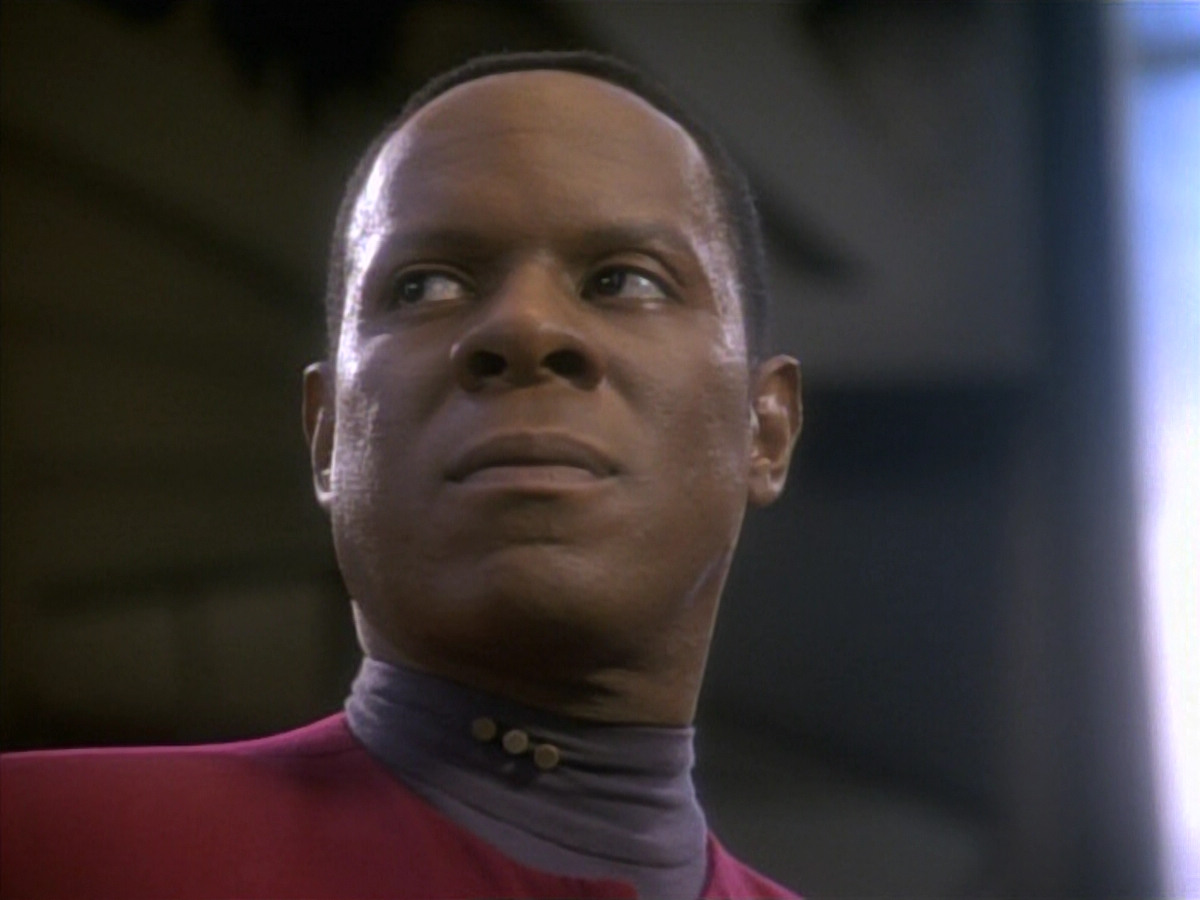 extant_StarTrekDS9_1x09-ThePassenger_03457.jpg