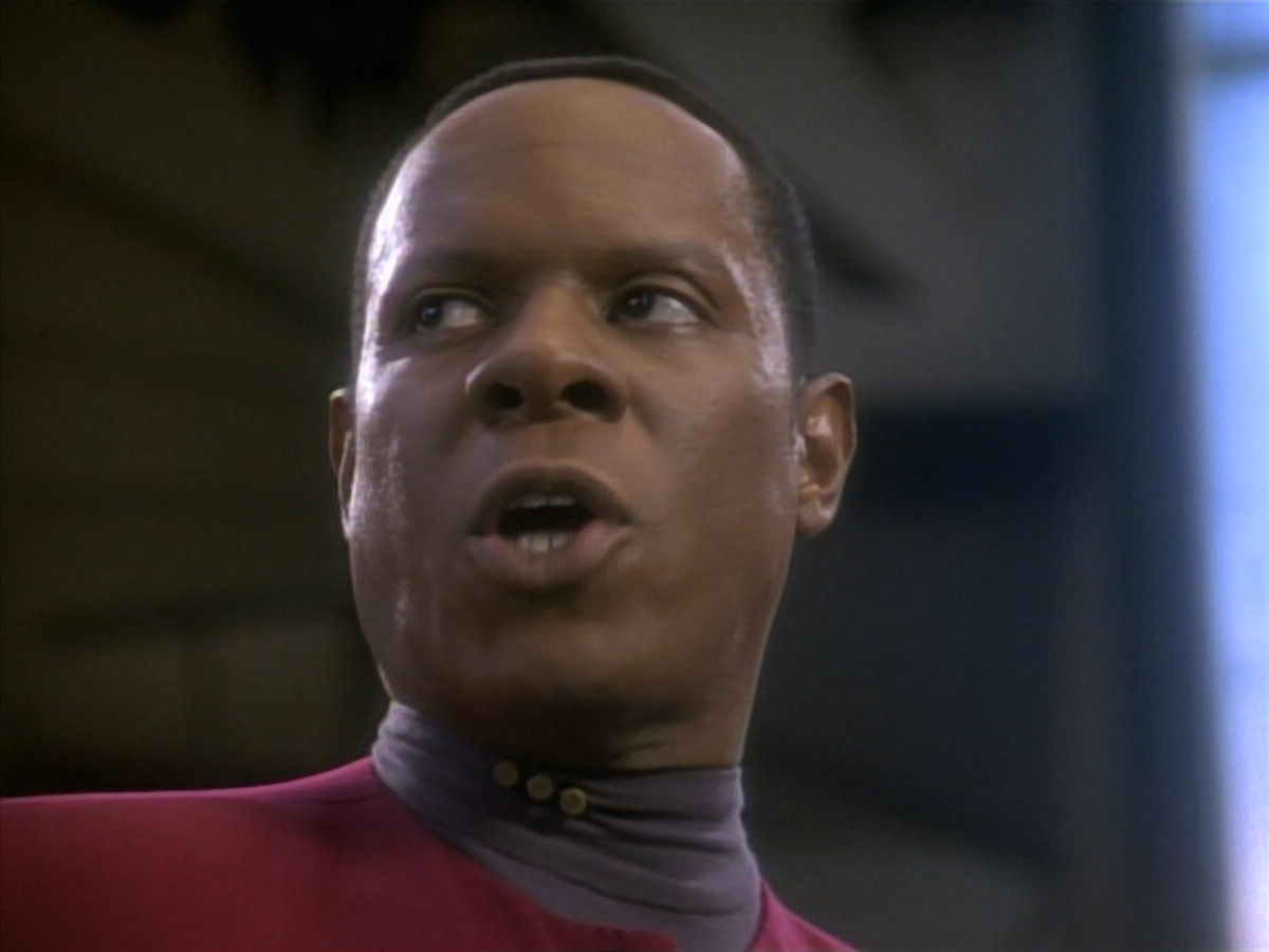 extant_StarTrekDS9_1x09-ThePassenger_03460.jpg