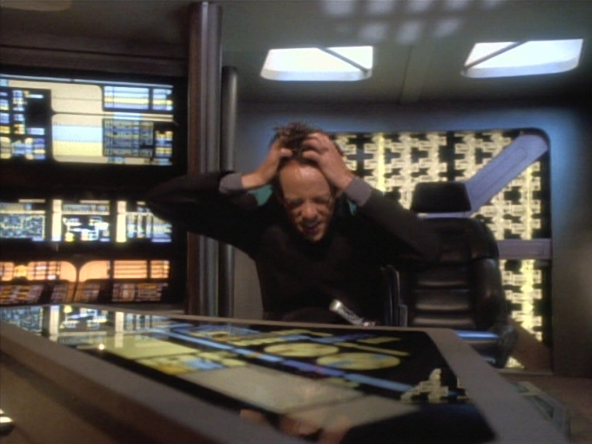 extant_StarTrekDS9_1x09-ThePassenger_03474.jpg