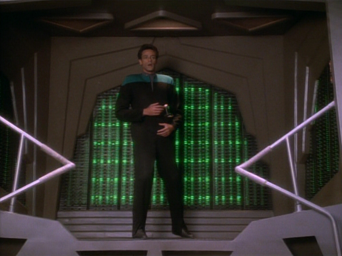 extant_StarTrekDS9_1x09-ThePassenger_03531.jpg