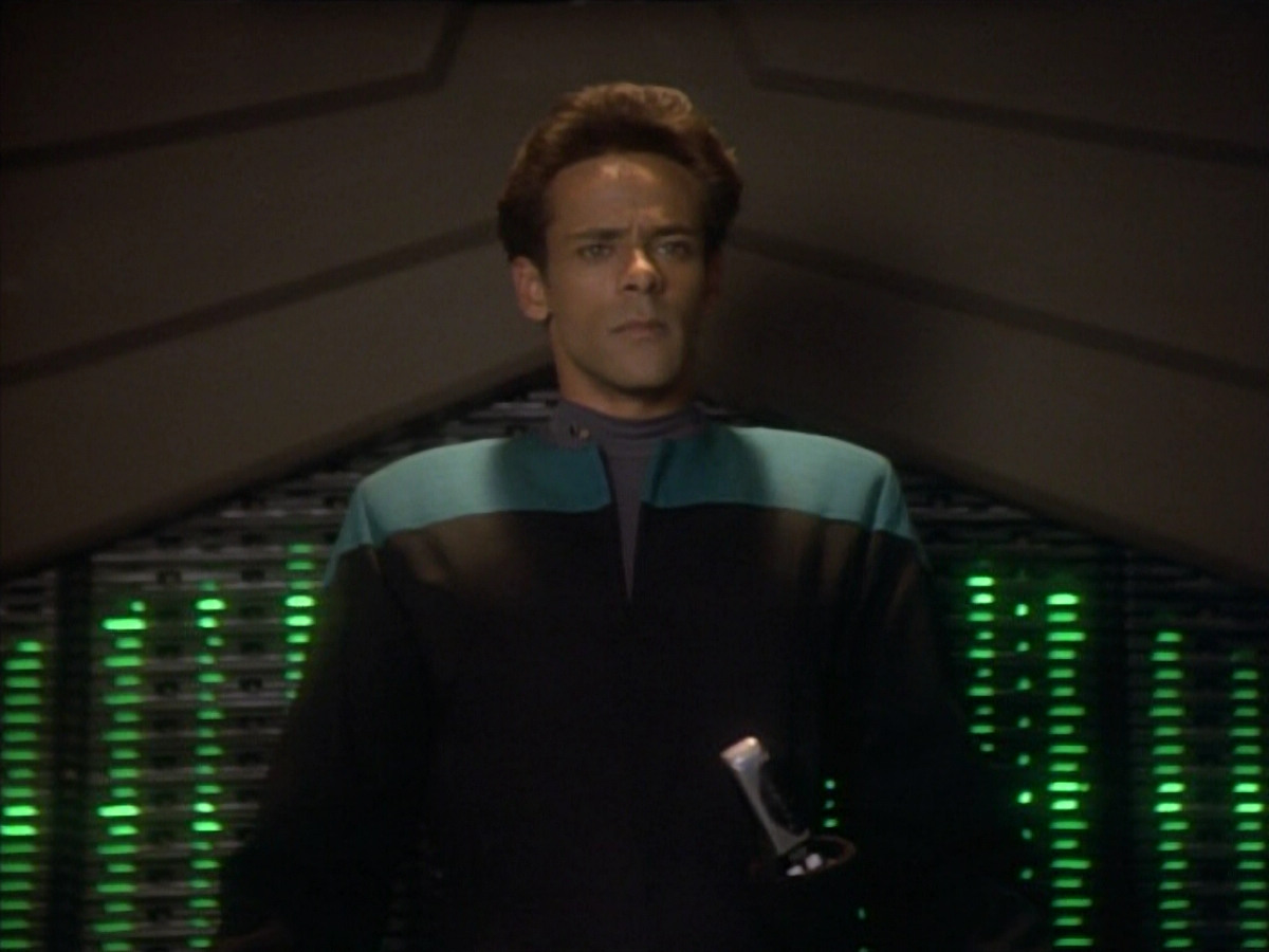extant_StarTrekDS9_1x09-ThePassenger_03539.jpg