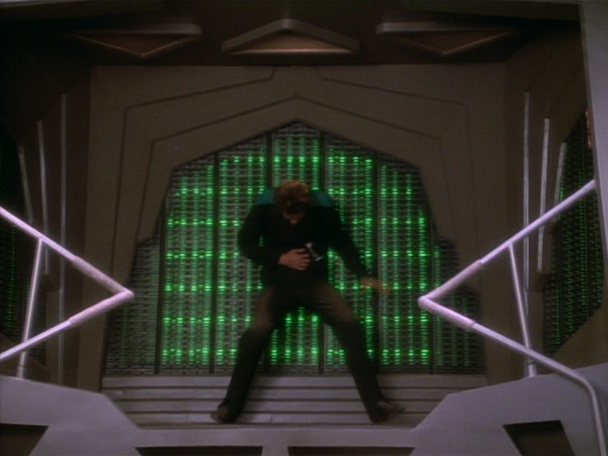 extant_StarTrekDS9_1x09-ThePassenger_03545.jpg