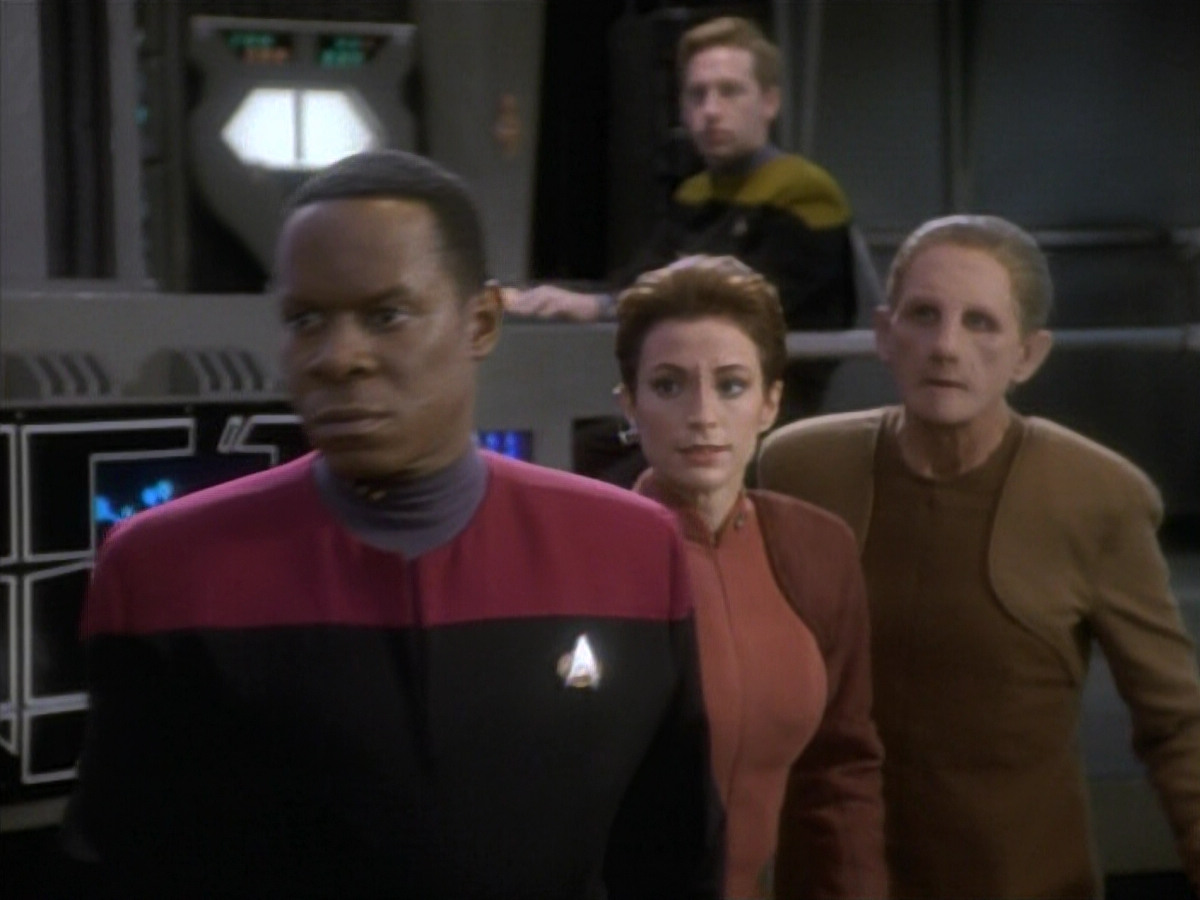 extant_StarTrekDS9_1x09-ThePassenger_03549.jpg