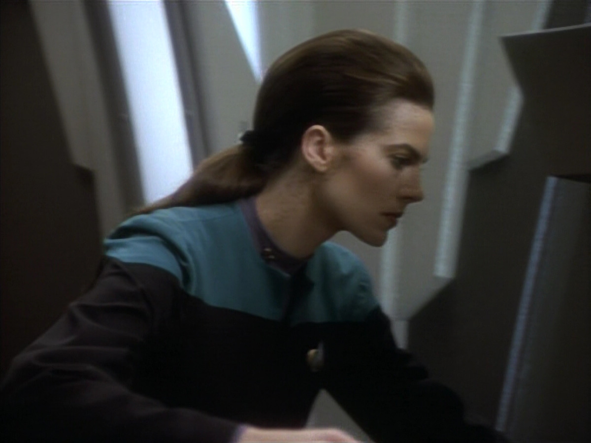 extant_StarTrekDS9_1x09-ThePassenger_03556.jpg