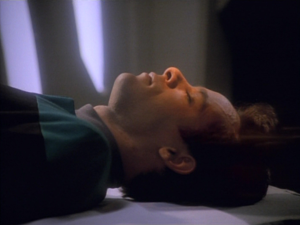 extant_StarTrekDS9_1x09-ThePassenger_03592.jpg