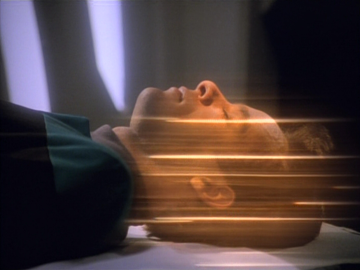 extant_StarTrekDS9_1x09-ThePassenger_03593.jpg