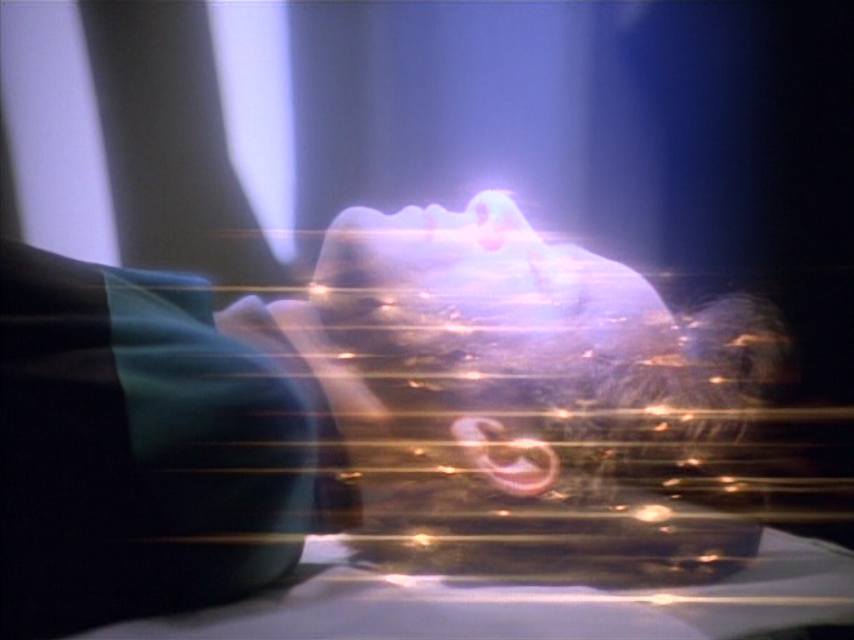 extant_StarTrekDS9_1x09-ThePassenger_03595.jpg