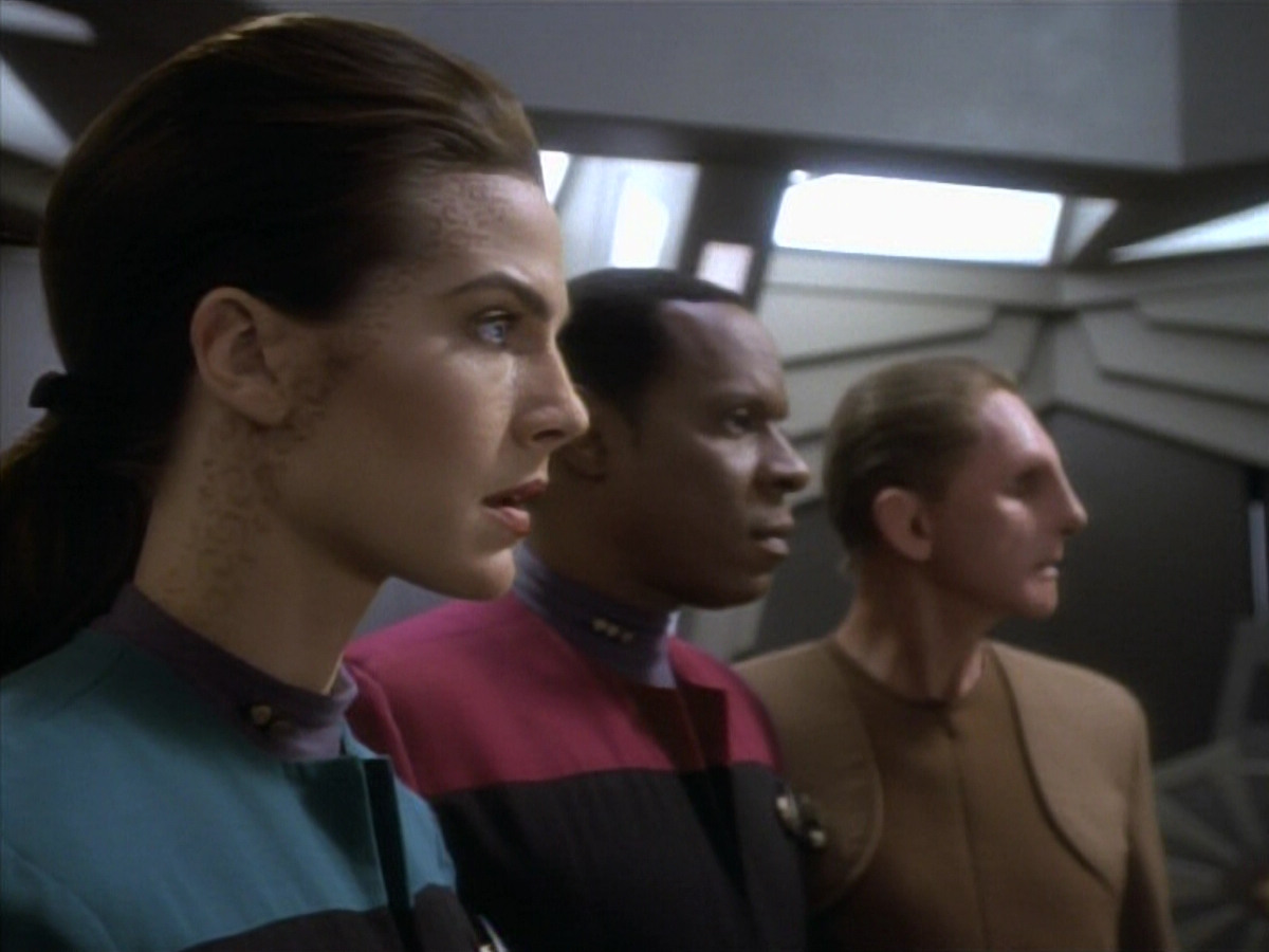 extant_StarTrekDS9_1x09-ThePassenger_03598.jpg
