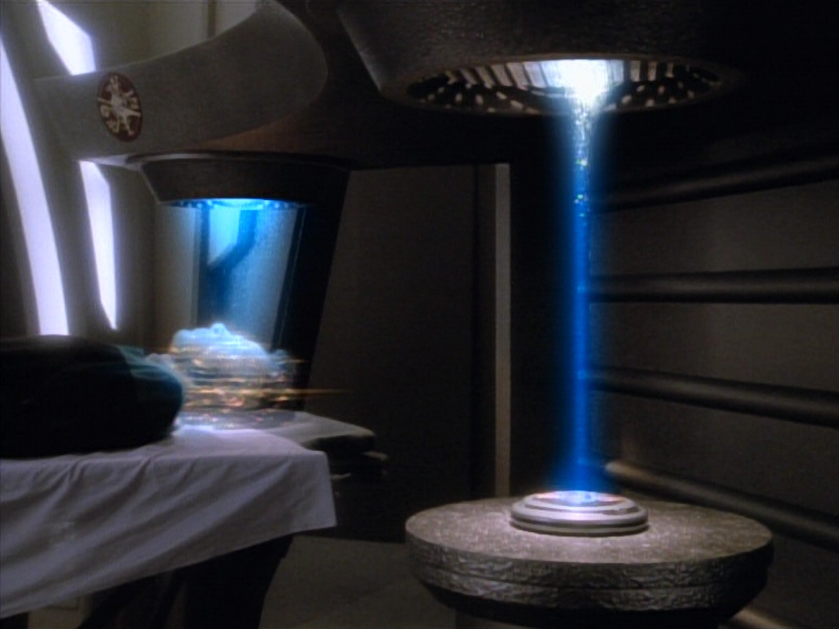 extant_StarTrekDS9_1x09-ThePassenger_03601.jpg
