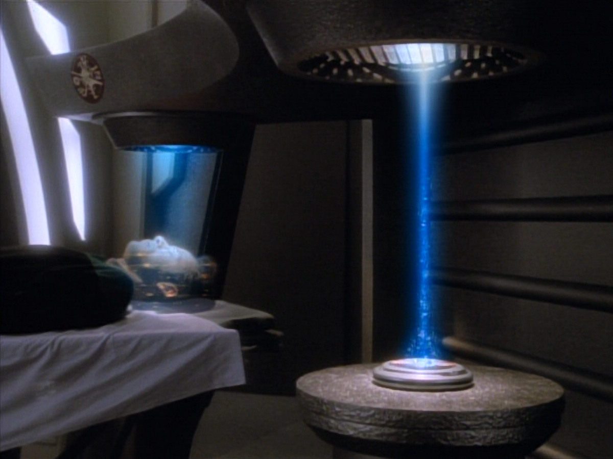 extant_StarTrekDS9_1x09-ThePassenger_03603.jpg