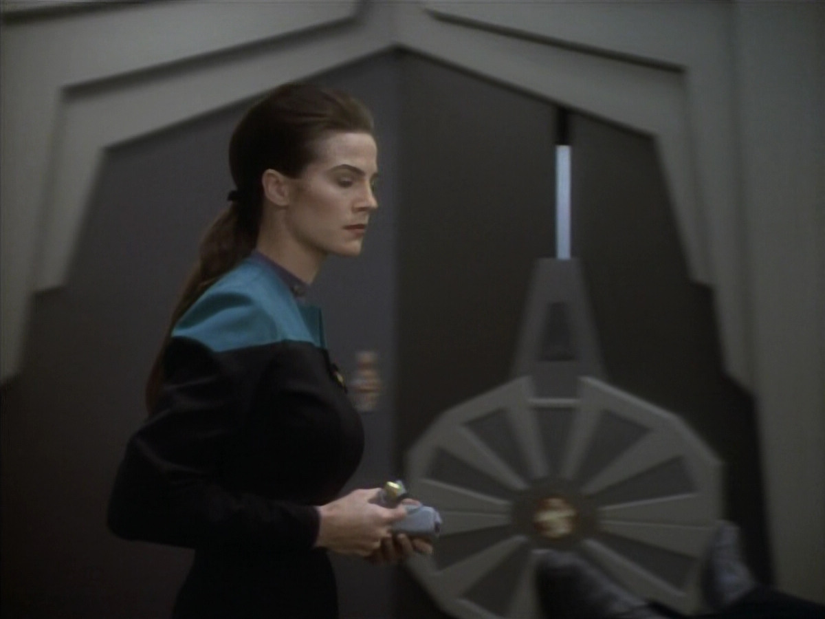 extant_StarTrekDS9_1x09-ThePassenger_03625.jpg