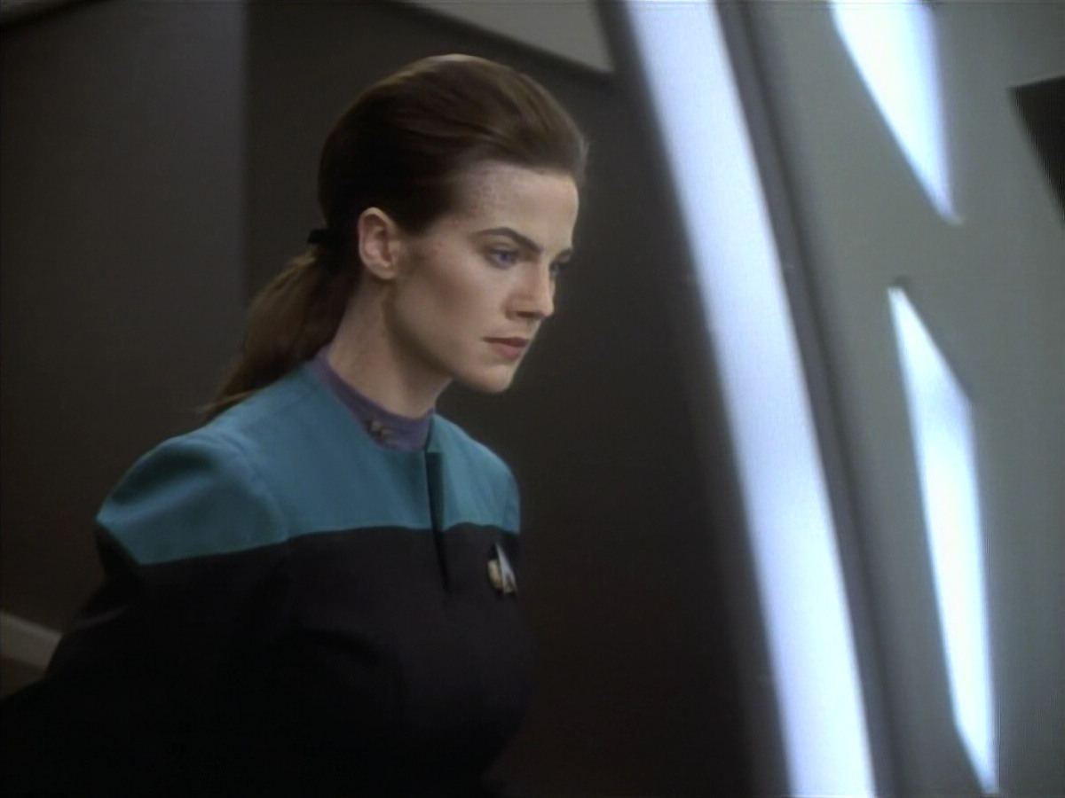 extant_StarTrekDS9_1x09-ThePassenger_03628.jpg