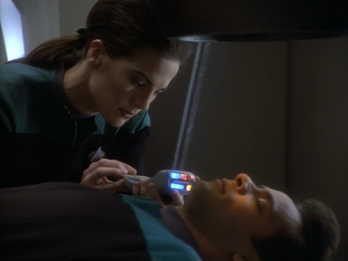 extant_StarTrekDS9_1x09-ThePassenger_03633.jpg