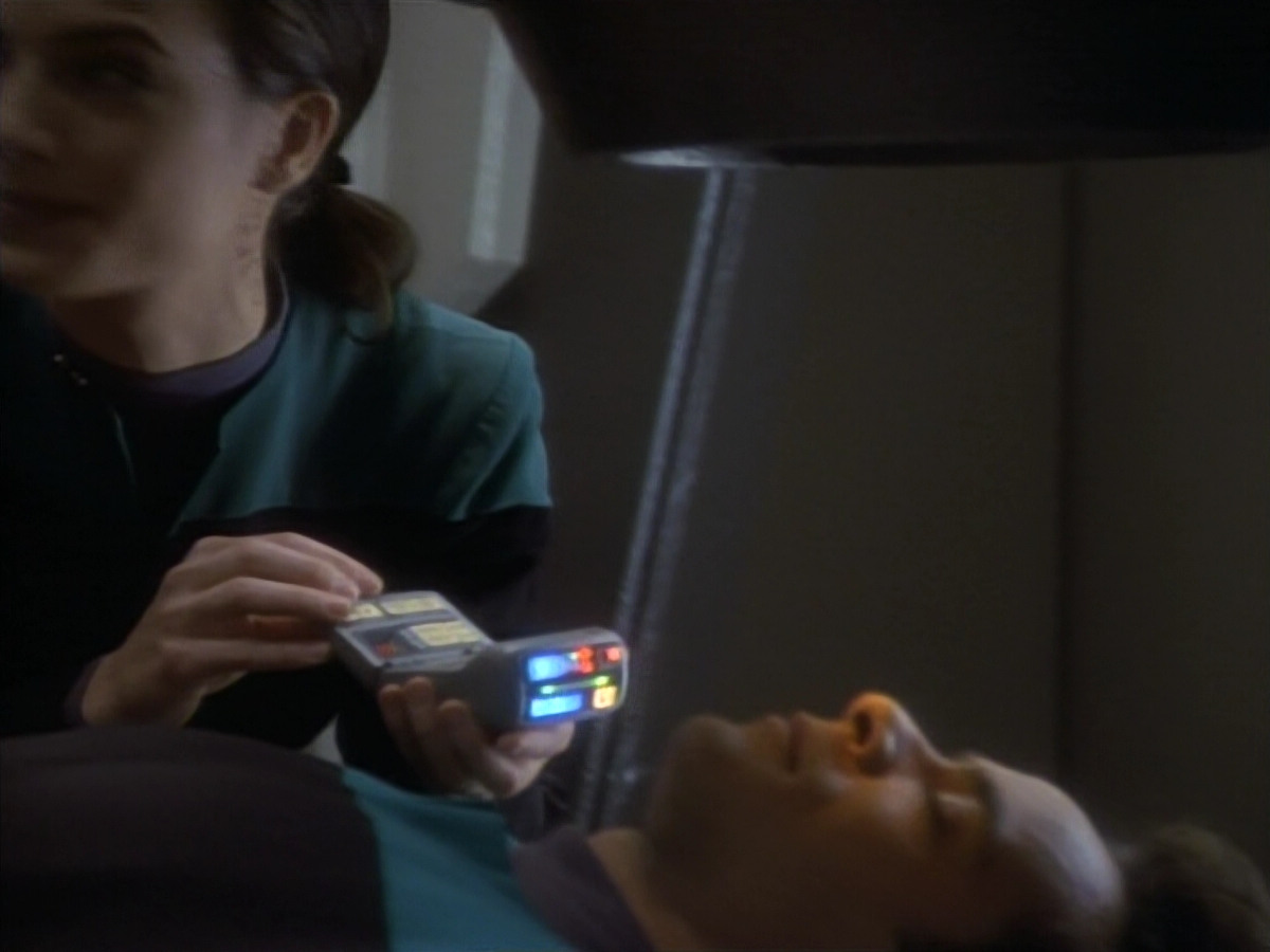 extant_StarTrekDS9_1x09-ThePassenger_03643.jpg