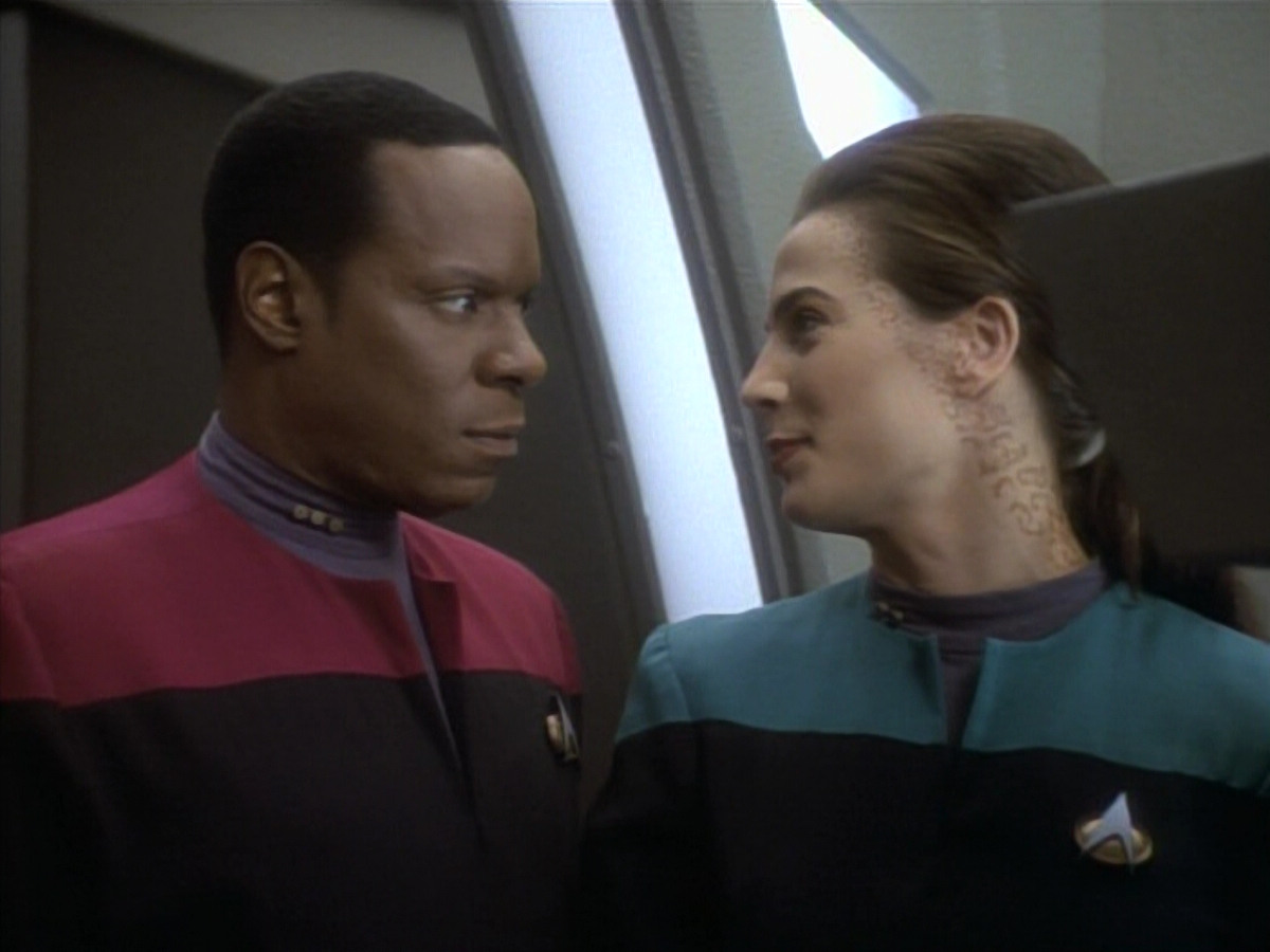 extant_StarTrekDS9_1x09-ThePassenger_03646.jpg