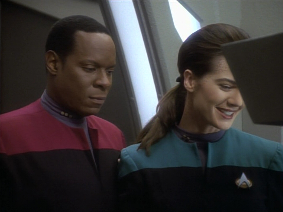 extant_StarTrekDS9_1x09-ThePassenger_03648.jpg